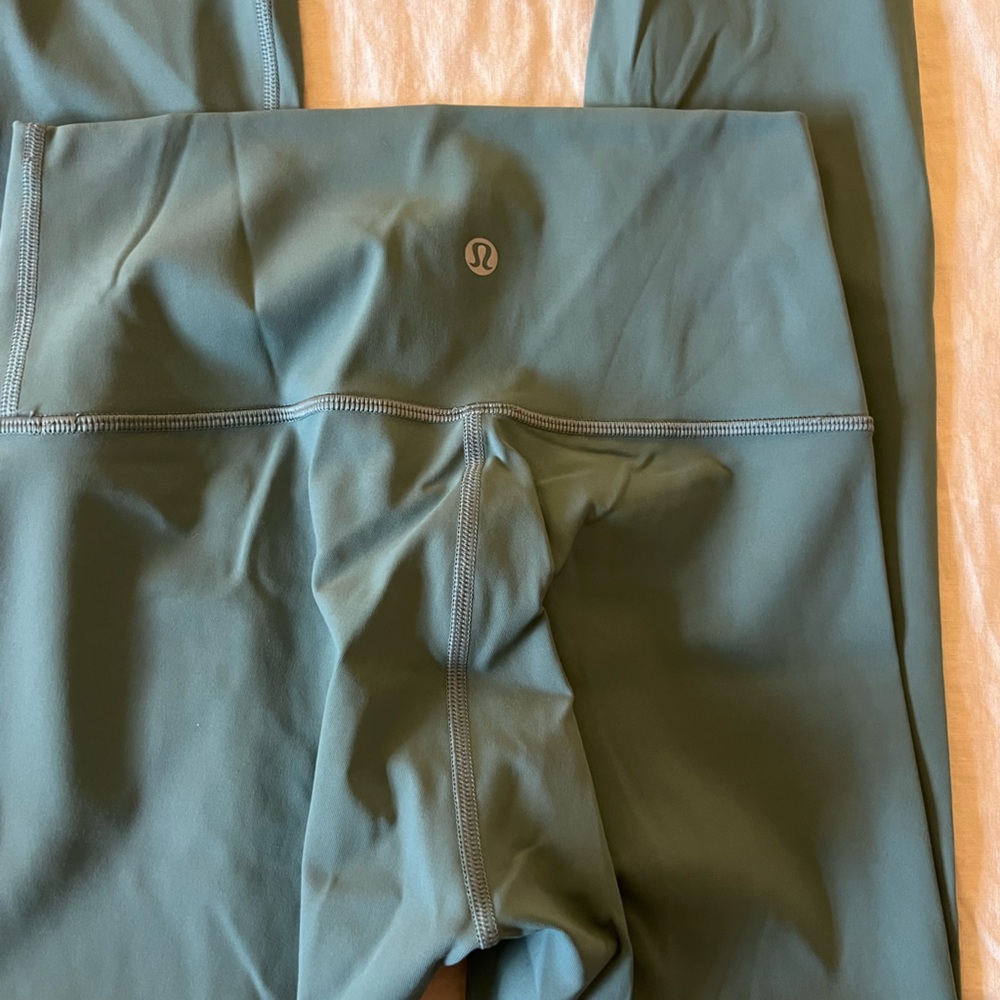 Lululemon Wunder Under Luxtreme in Tidewater Teal - Picture 4 of 5